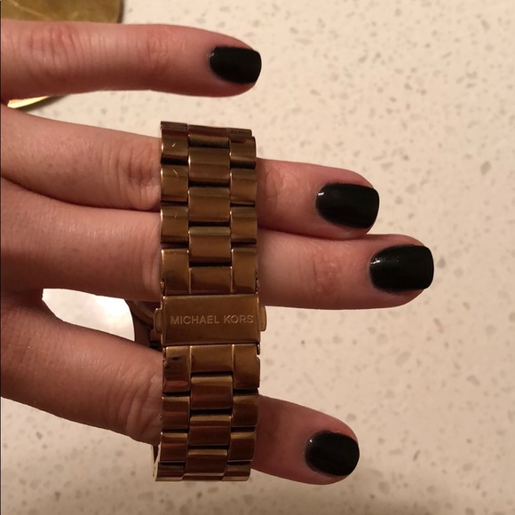 Michael Kors watch - Picture 2 of 3